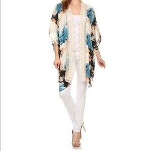 SOUTHERN STITCH Blue floral lace crochet kimono